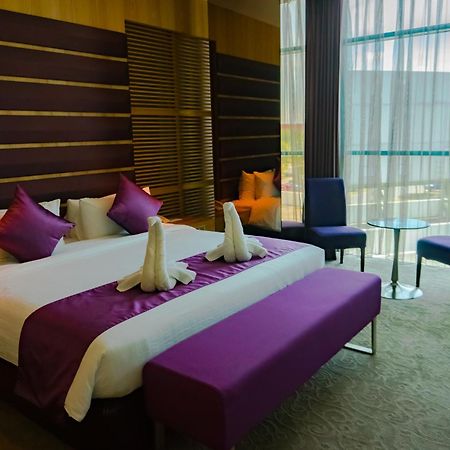 בינטולו Greens Hotel & Suites מראה חיצוני תמונה